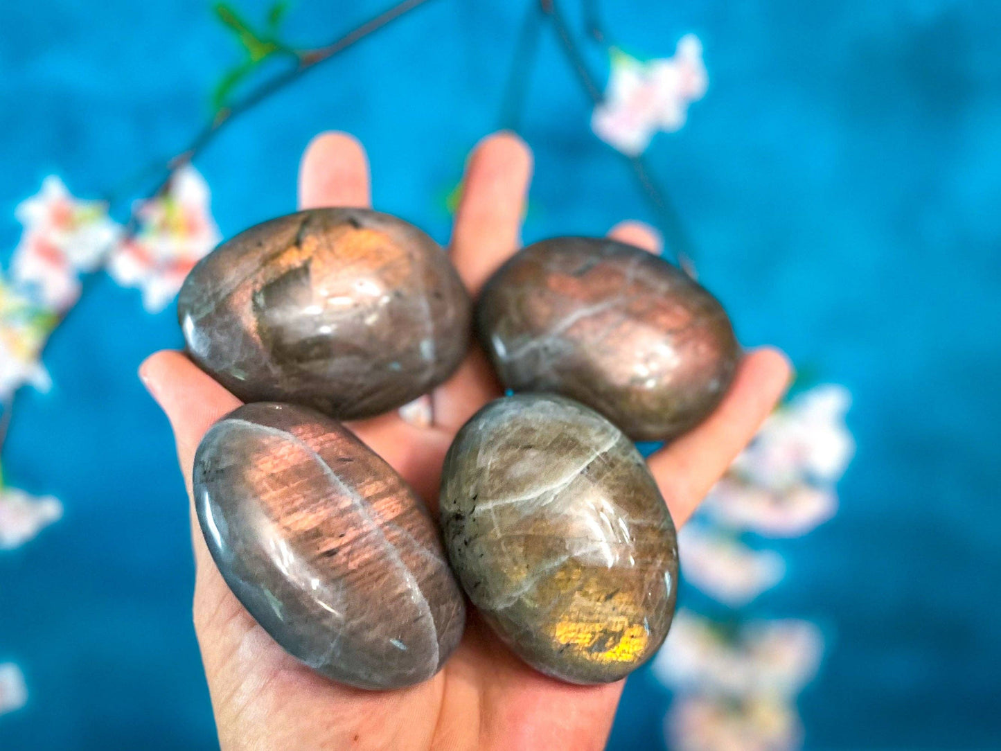 SUNSET Labradorite Palm Stone